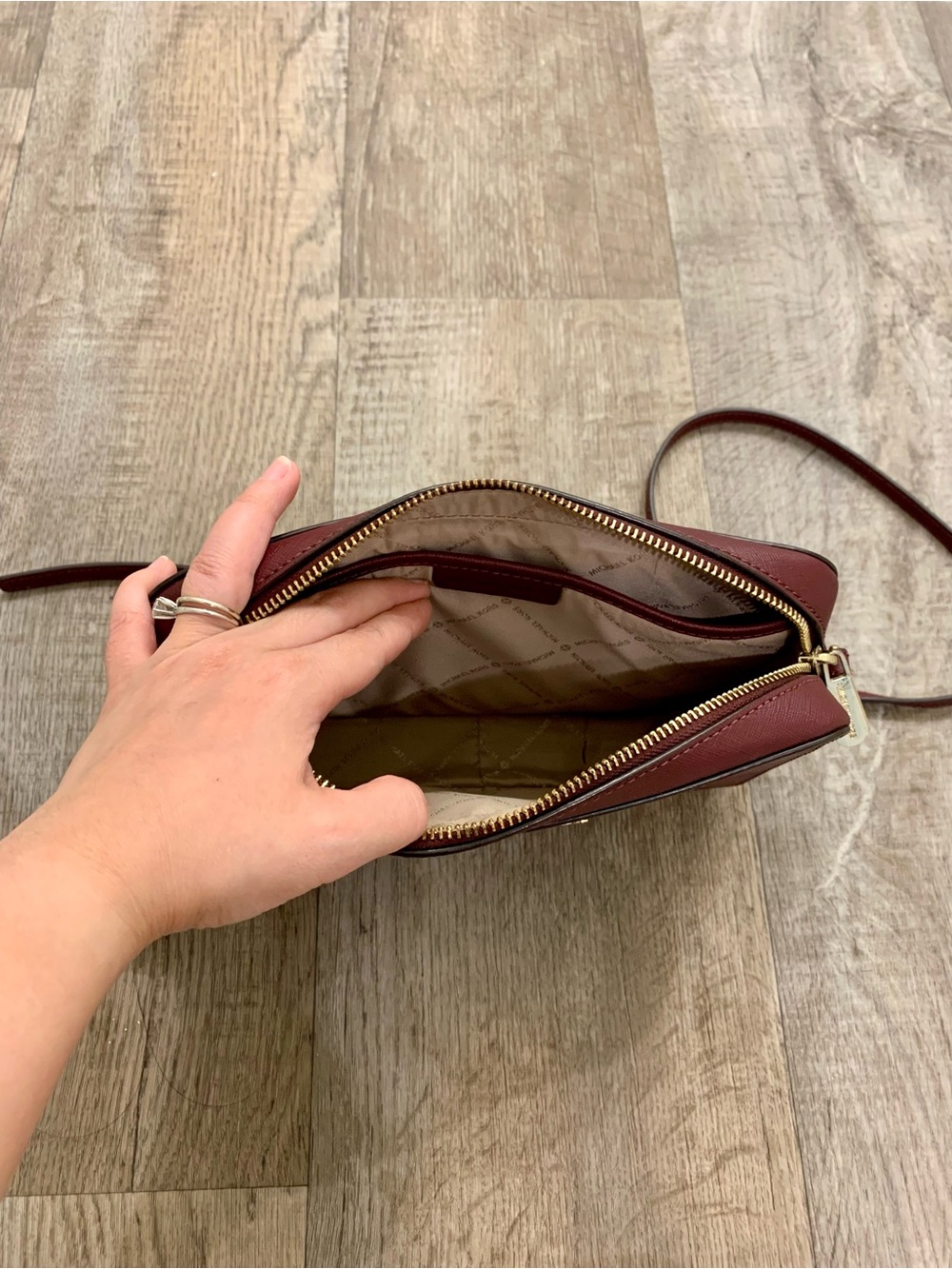 Michael Kors Burgundy Jet Set Saffiano Rectangle Gold Chain Crossbody Bag - Picture 9 of 12